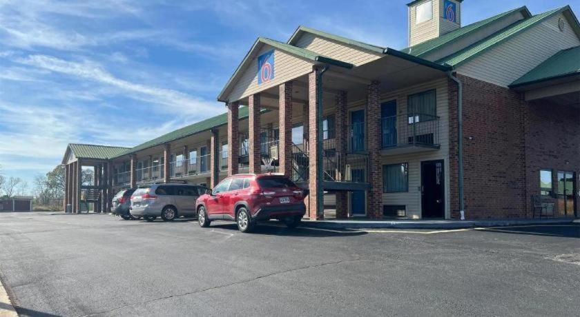 Ozark Hotel Екстериор снимка
